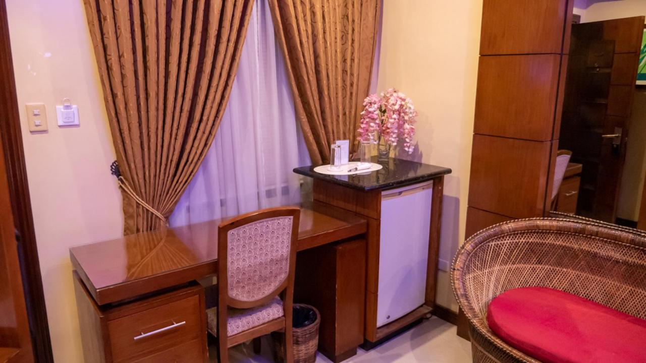 Fields Palace Hotel Angeles Εξωτερικό φωτογραφία